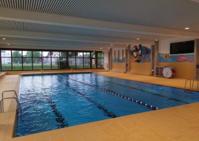 Bassersdorf, Turnhalle und Hallenbad Geeren